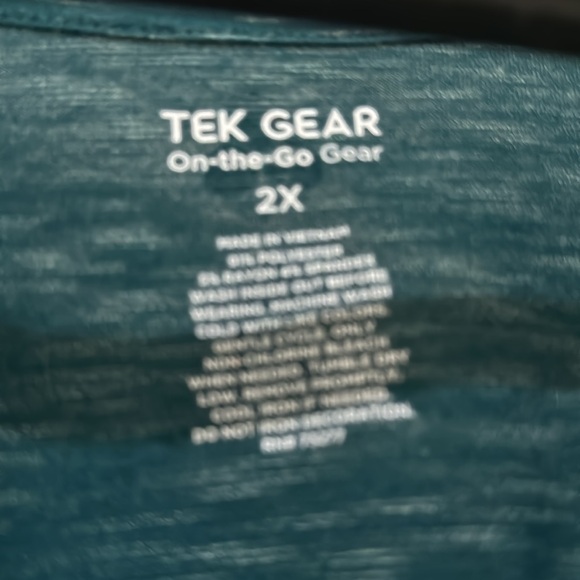 TEK GEAR long sleeved shirt - Picture 2 of 3